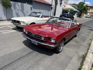 Inchiriem Mustang cabrio — miniatura 10