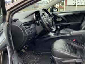 TOYOTA AVENSIS 1.8 Comfort 147CP Benzina — miniatura 2