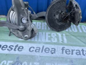 Fuzetă dreapta față BMW seria 7 G11 — miniatura 6