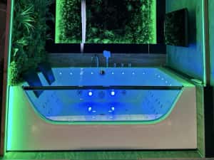 Regim Hotelier 5* cu JACUZZI in camera 48 Jeturi ULTRA LUX — miniatura 1
