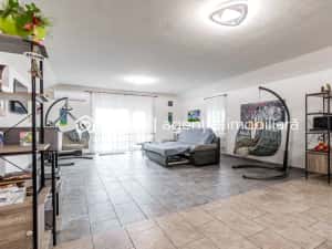 Casă modernă (2021) – Priveliște panoramică spre Lunca Mureșului