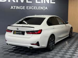 BMW 330e Sport Line — miniatura 3