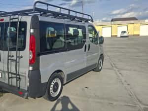 Opel Vivaro 2011 9 loc 2.0 cdti 114 cp 140710km clima fata spate, Rate Factură Garantie — miniatura 3
