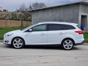 Ford Focus Titanium 2018 - Euro 6 - 2.0 Diesel — miniatura 3