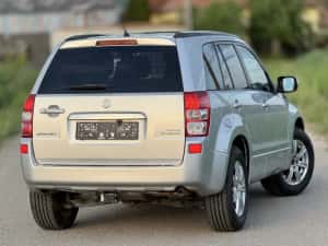 Suzuki grand vitara 1.9 DDIS 129 CP 2011 4WD IMPECABIL — miniatura 3