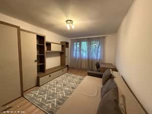 Inchiriez apartament cu 2 camere, decomandat, la doar 5 minute de UMF — miniatura 3