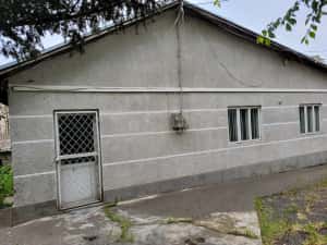Casa intravilan, ultracentral, str. Decebal, Tulcea — miniatura 5