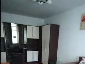 Proprietar inchiriez 2 camere et1, sect.5, cu loc parcare ADP — miniatura 6