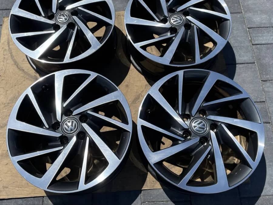 Jante VW 17 Tiguan Passat impecabile FACTURA — fotografie 1 din 10