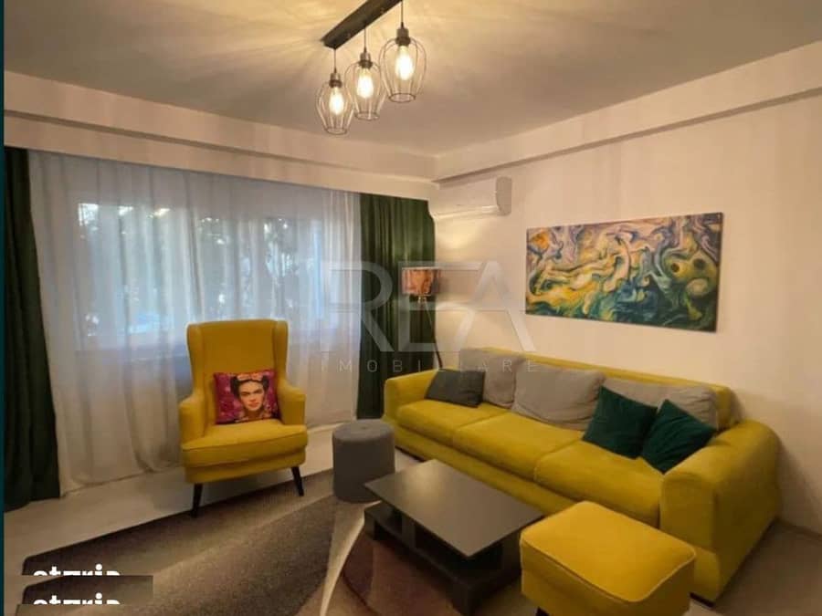 De inchiriat- 3 Camere- Decomandat- Loc de parcare — fotografie 1 din 6