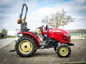 Yanmar Japonez Tractor de 35 CP / Yanmar YT235-R (demo) — miniatura 10