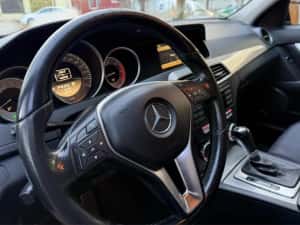 Mercedes c class / 160.000 km / 2.2 diesel — miniatura 5