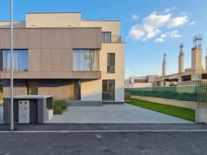 Vila exclusivista, prima inchiriere
