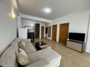 Inchiriez ap. 2 camere in Mamaia Zona Cazino - bloc Tudors Residence — miniatura 2