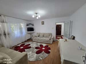 Apartament 2 camere Banat, confort 1, etaj 1, zona lic. Barbu — miniatura 3