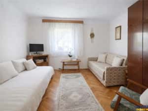 Casa cu vatra traditionala, gradina, garaj, facilitati, Codlea, Brasov — miniatura 6