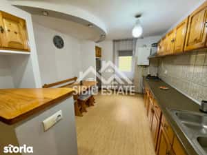 Apartament  2 camere de vanzare decomandat Vasile Aaron Sibiu — miniatura 4