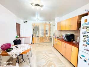Apartament decomandat 2 camere etaj 1 — miniatura 3