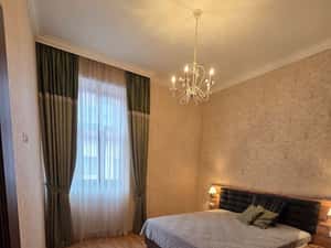 Vând apartament premium cu 2 camere, în centrul istoric, orașul de jos — miniatura 2