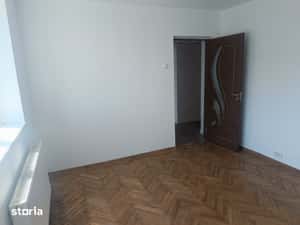 Apartament 3 cam dec Craiovita,zona Orizont 9/10 CT,apa separata lift — miniatura 5