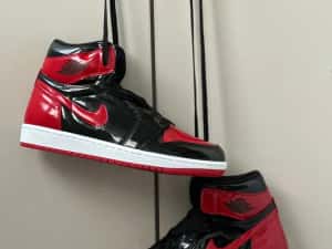 Adidasi NIKE JORDAN 1 patent bred — miniatura 7