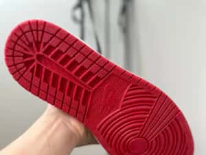 Adidasi NIKE JORDAN 1 patent bred — miniatura 10