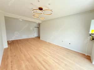 Apartament de 2 camere cu loc de parcare situat la etajul 1 zona Brana