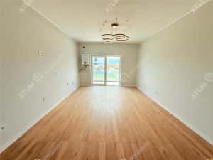 Apartament de 2 camere cu loc de parcare situat la etajul 1 zona Brana — miniatura 6