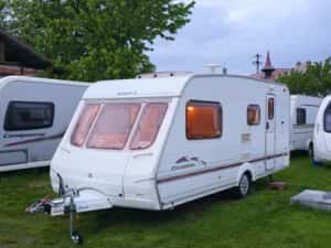Rulota Swift 2003 (2zone) 4-5 persoane, Off Camping, Cabina dus, Boiler Gaz Truma, Baterie 12v, Inmatriculata Ro — miniatura 9