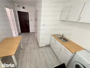 Astra-Soarelui garsoniera decomandata bloc apartamente ,libera — miniatura 4