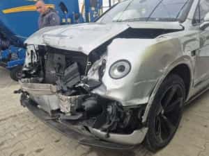 Bentley Bentayga avariat — miniatura 4