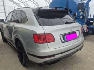Bentley Bentayga avariat — miniatura 5