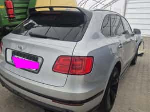 Bentley Bentayga avariat — miniatura 6