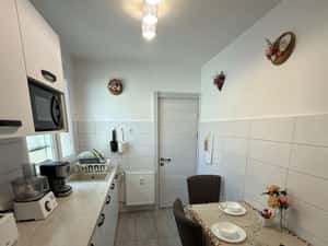 Apartament 2 camere modernizat, 1 min Metrou Eroii Revoluției — miniatura 4