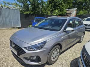 Hyundai i30 Combi benzina 1.5 aspirat 110Cp Comfort — miniatura 4