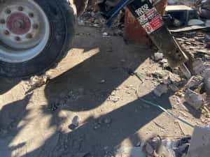 Inchiriez Bobcat demolari picon taiem beton asfalt basculanta 3,5t mo — miniatura 2