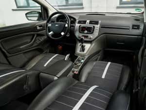 Ford Kuga Titanium 2.0 TDCi 140 cp 4x4 — miniatura 6