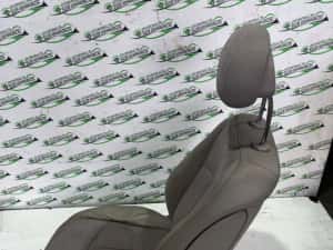 Scaun fata stanga dreapta bancheta cu spatar Mercedes-Benz E-Class W2 — miniatura 5