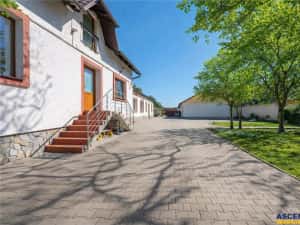 Clasa A, rezidential servicii investitional, 2.240 mp teren, Central, Halchiu, Brasov — miniatura 3