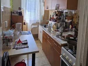 Vand apartament 3 camere etaj 1 semidecomandat — miniatura 3