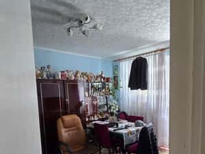 Vand apartament 3 camere etaj 1 semidecomandat — miniatura 6