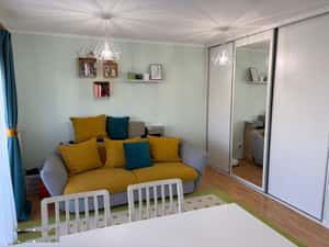 Vand apartament 2 camere 43mp +2 balcoane 6mp,zona Tineretului — miniatura 3