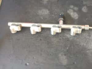 Rampa injectoare cu senzor k14c 1.4 t akk 414 benz suzuki vitara ly sx4 s-cross jy swift 0261545124