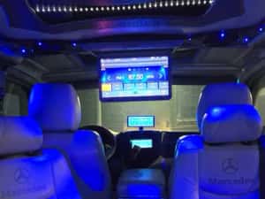 Vand/schimb Mercedes Vito VIP 2.2 diesel, automat, pretabil evenimente — miniatura 9