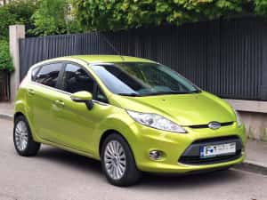 Nissan Qashqai Ford fiesta — miniatura 1