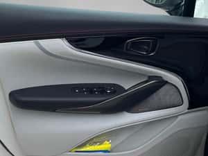 Aston Martin DBX SUV 707 cp în Oradea — miniatura 2