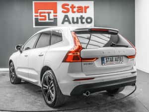 2021 Volvo XC60 2.0 Diesel B4 MHEV AT8 AWD Momentum Pro — miniatura 4