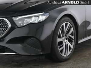 Mercedes-Benz E 200, 47.450 km, Automată, Benzină — miniatura 3