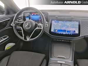 Mercedes-Benz E 200, 47.450 km, Automată, Benzină — miniatura 5