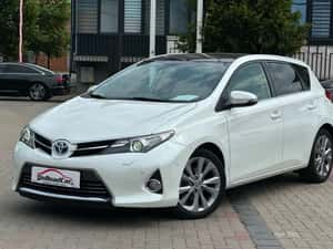 Toyota Auris Automată 99 HP Hibrid (B/E)